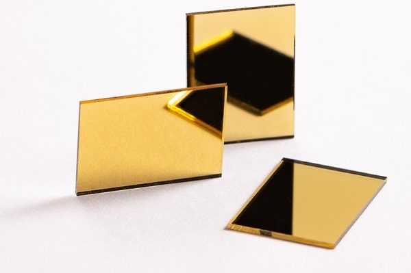 Gold-Coated Mirror Gold-Coated Mirror