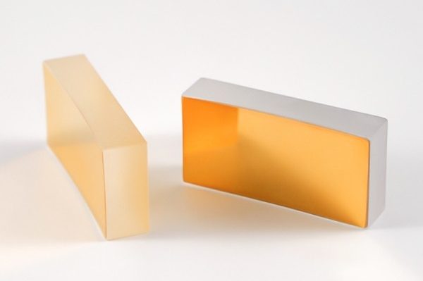 Cylindrical gold-coated mirror Cylindrical gold-coated mirror