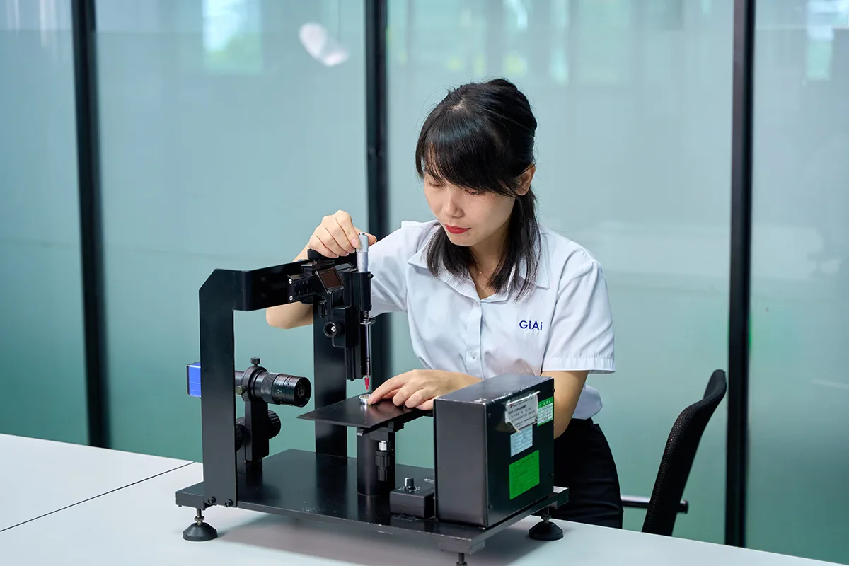 Final optical component inspection at GIAI Photonics