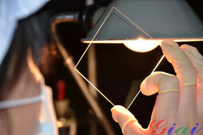 Visual inspection of an optical substrate at GIAI Photonics